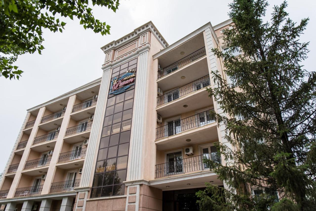 Rakhat Hotel 乌拉尔斯克 外观 照片
