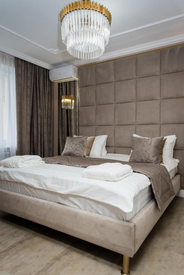 Rakhat Hotel 乌拉尔斯克 外观 照片