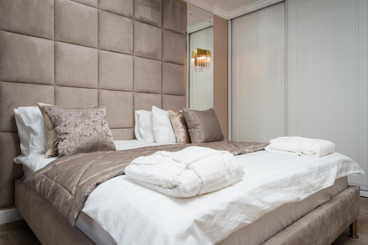 Rakhat Hotel 乌拉尔斯克 外观 照片
