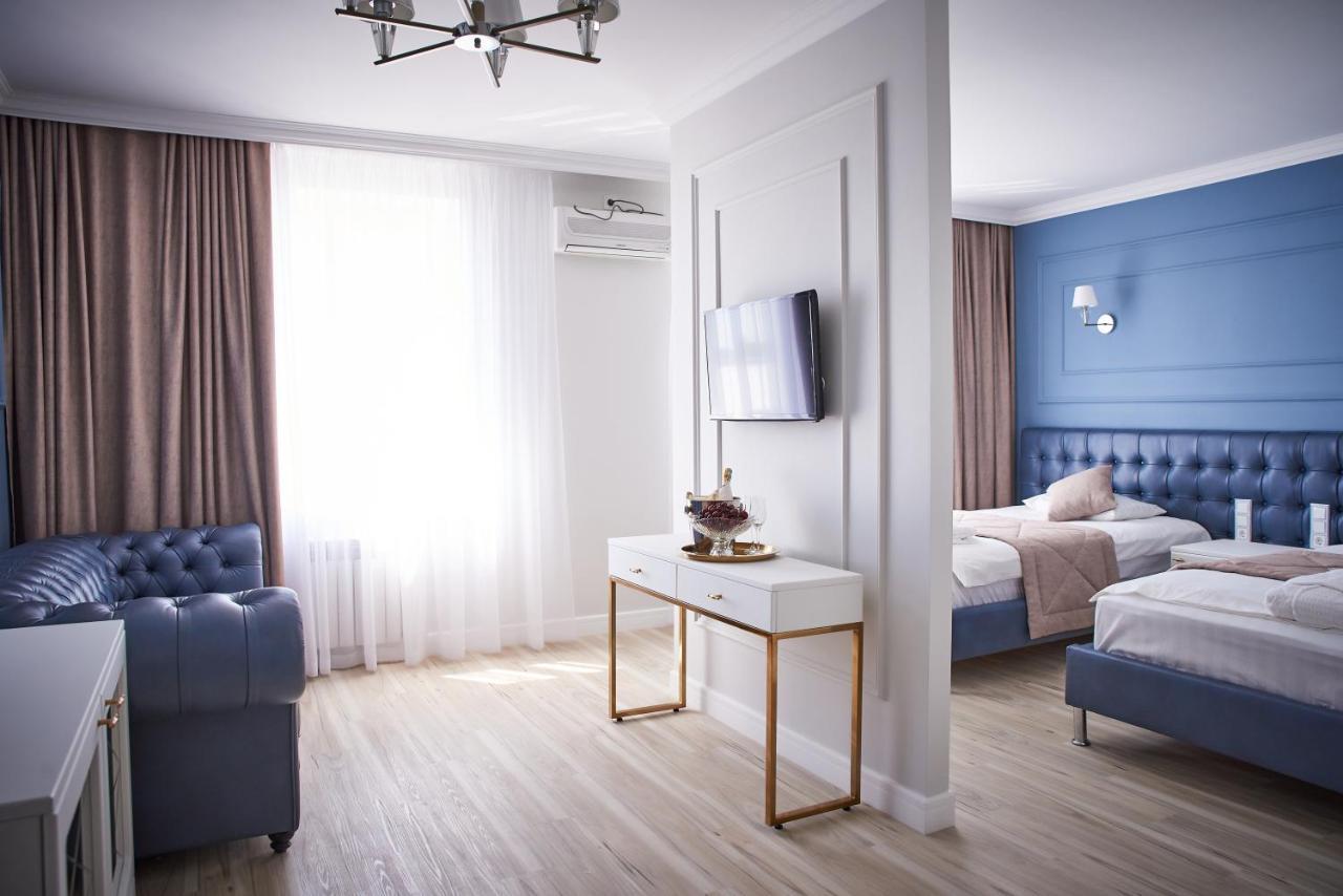 Rakhat Hotel 乌拉尔斯克 外观 照片