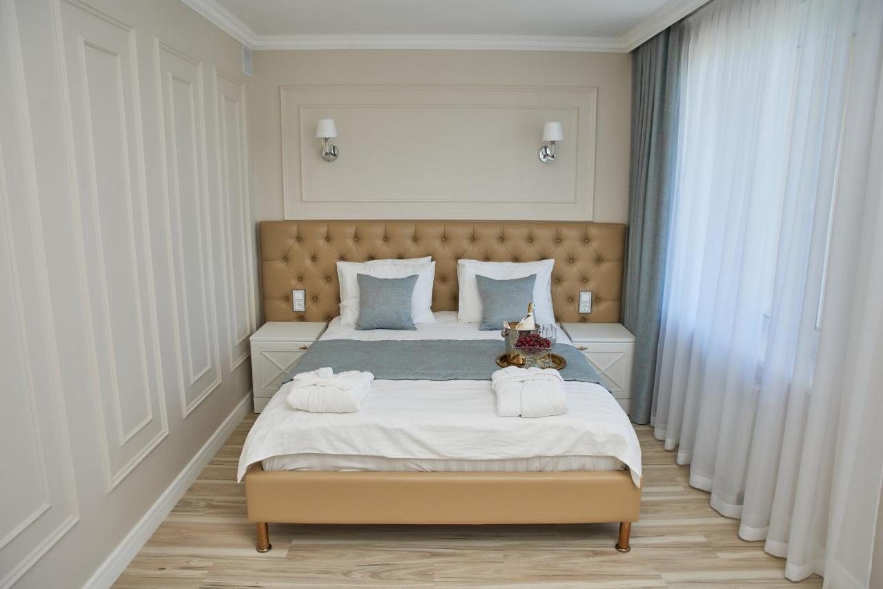 Rakhat Hotel 乌拉尔斯克 外观 照片