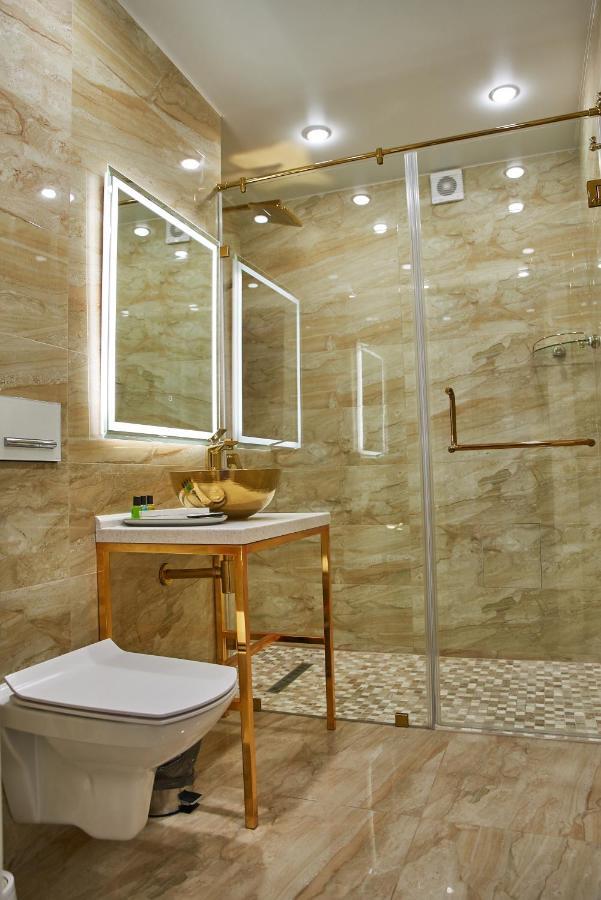Rakhat Hotel 乌拉尔斯克 外观 照片